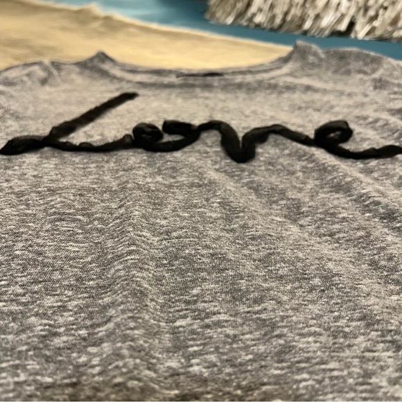 Vintage AMERICAN EAGLE XS Heather Gray Short Sleeve Ribbon “Love” Baby Tee Y2K - Picture 3 of 9